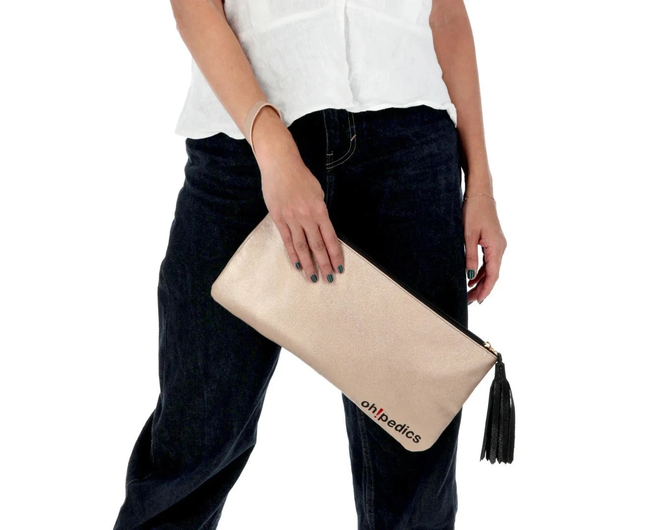 Close-up of a woman holding the oh! Go Full-Grain Leather Bag, showcasing its elegant front design. Crafted from premium full-grain leather, this versatile bag is designed for style and durability.